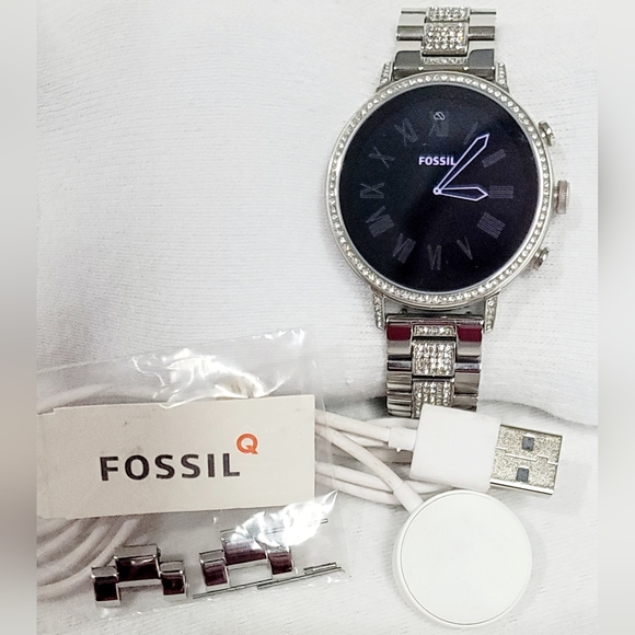 Fossil Smart Watch - Picture 10 of 10